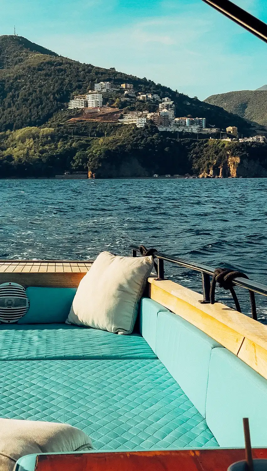Sea lounge on Cordelia